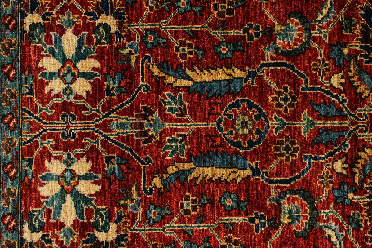 4x6 Red and Navy Traditional Rug