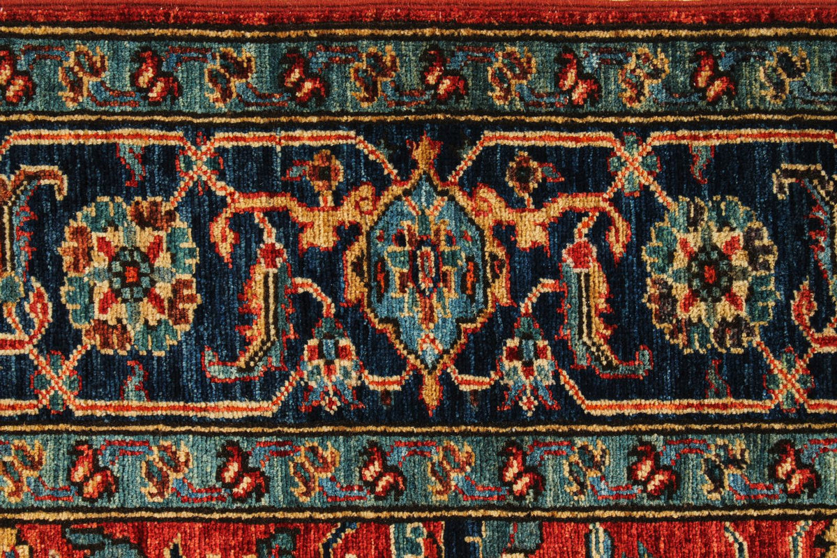 4x6 Red and Navy Traditional Rug