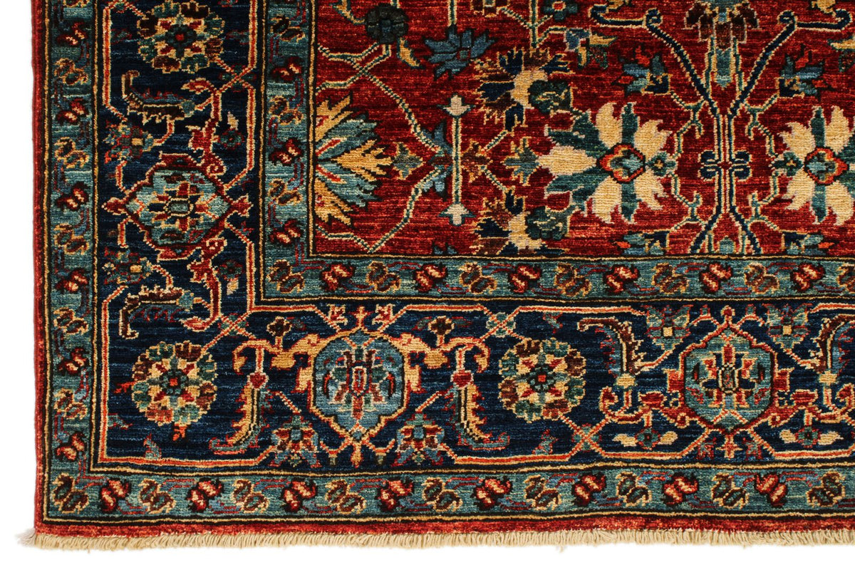 4x6 Red and Navy Traditional Rug