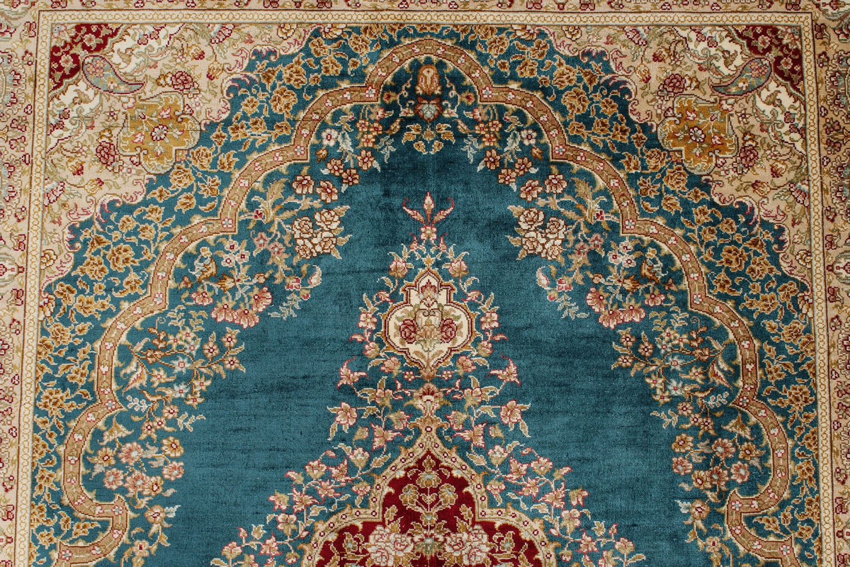 5x6 Blue and Ivory Turkish Silk Rug
