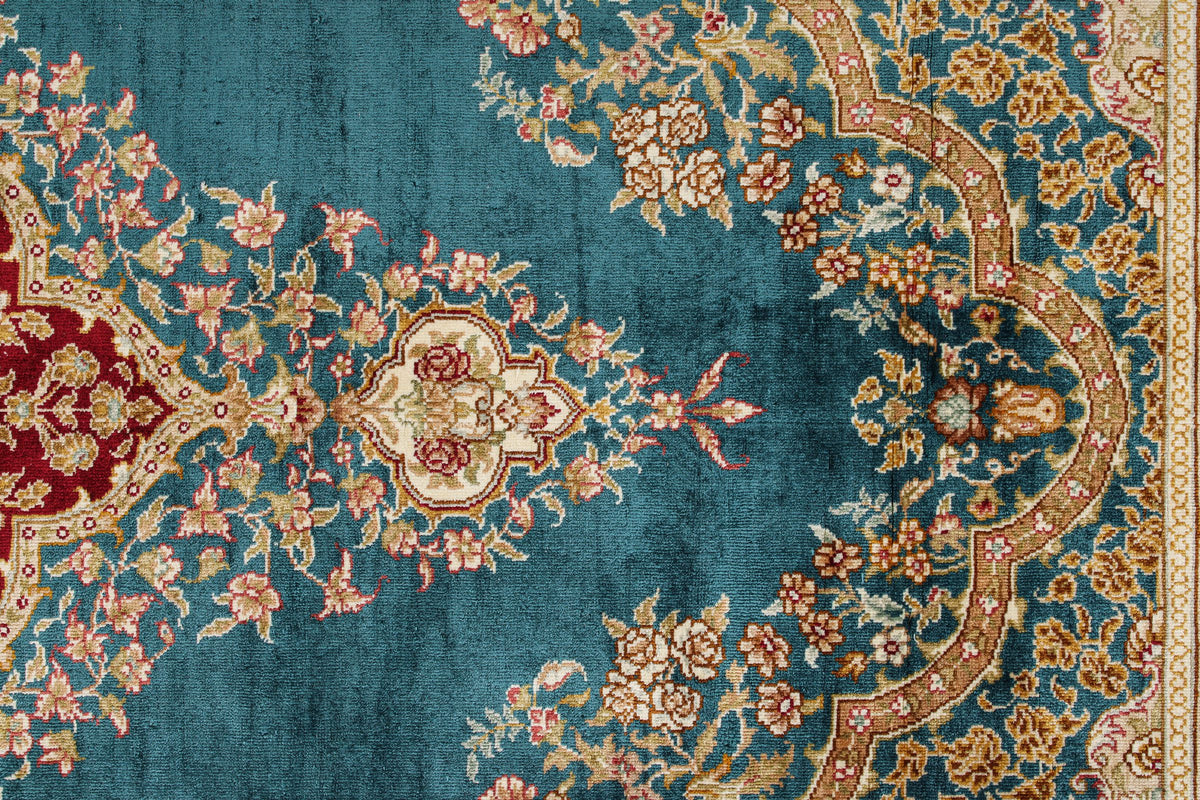 5x6 Blue and Ivory Turkish Silk Rug