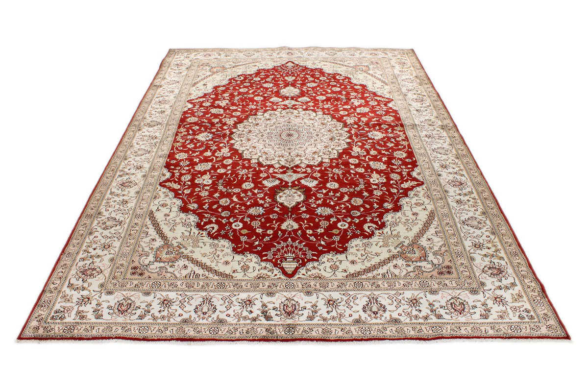 6x9 Red and Ivory Turkish Silk Rug