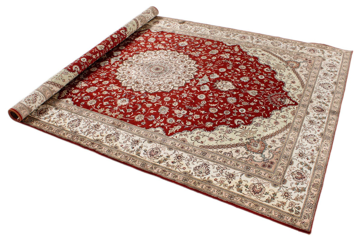 6x9 Red and Ivory Turkish Silk Rug