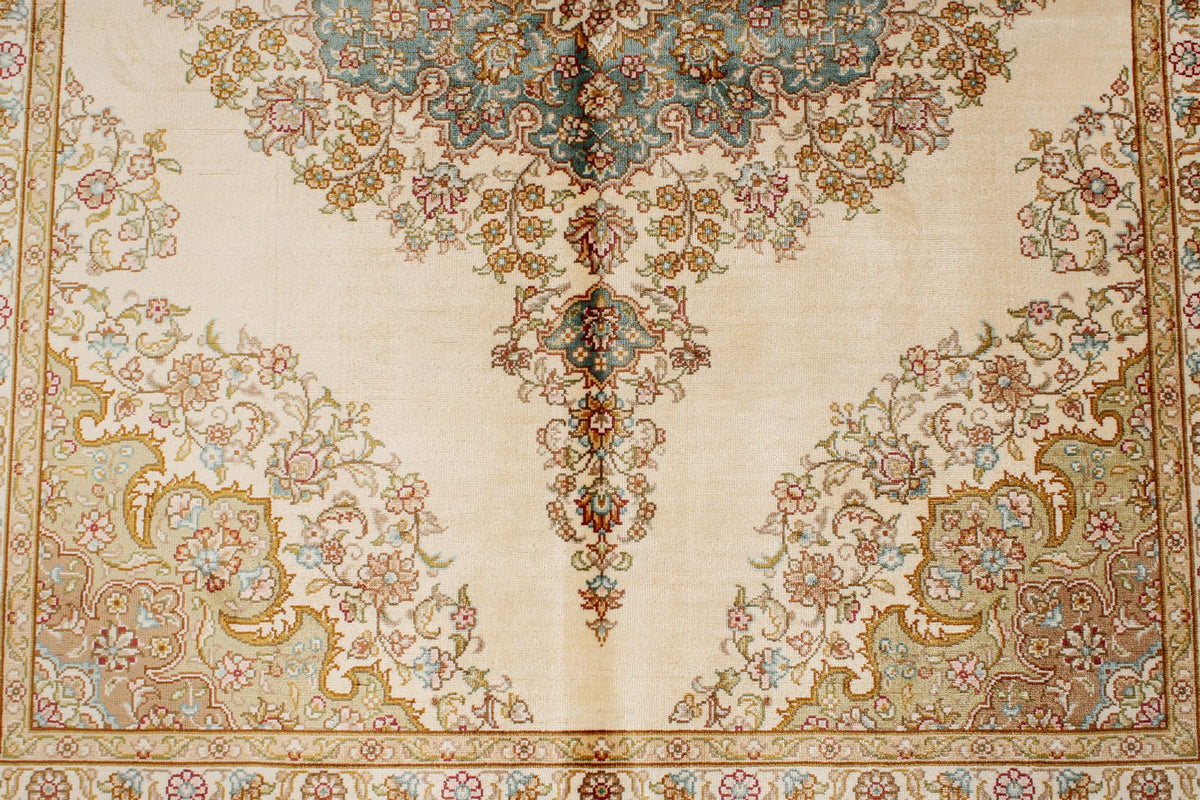 5x7 Ivory and Blue Turkish Silk Rug
