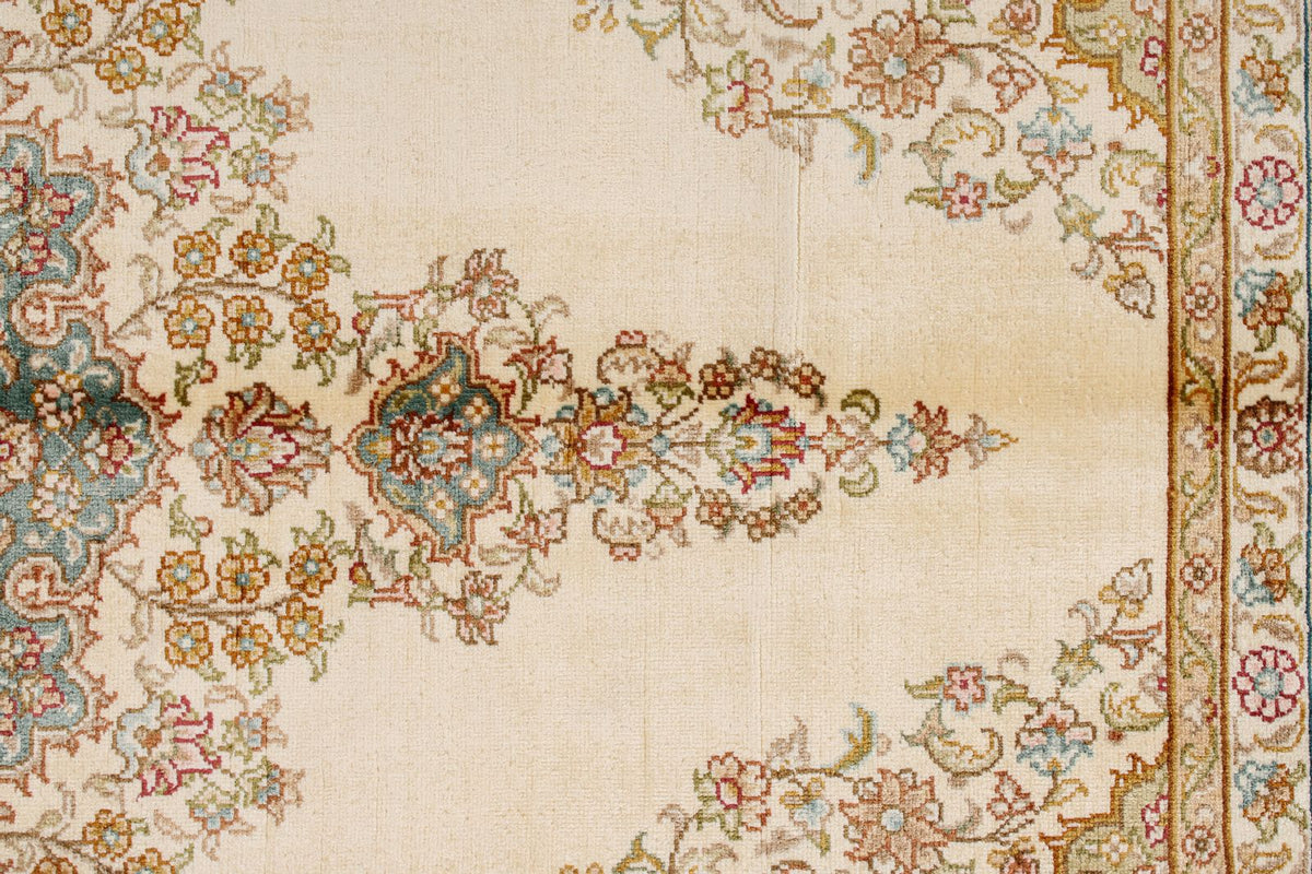 5x7 Ivory and Blue Turkish Silk Rug