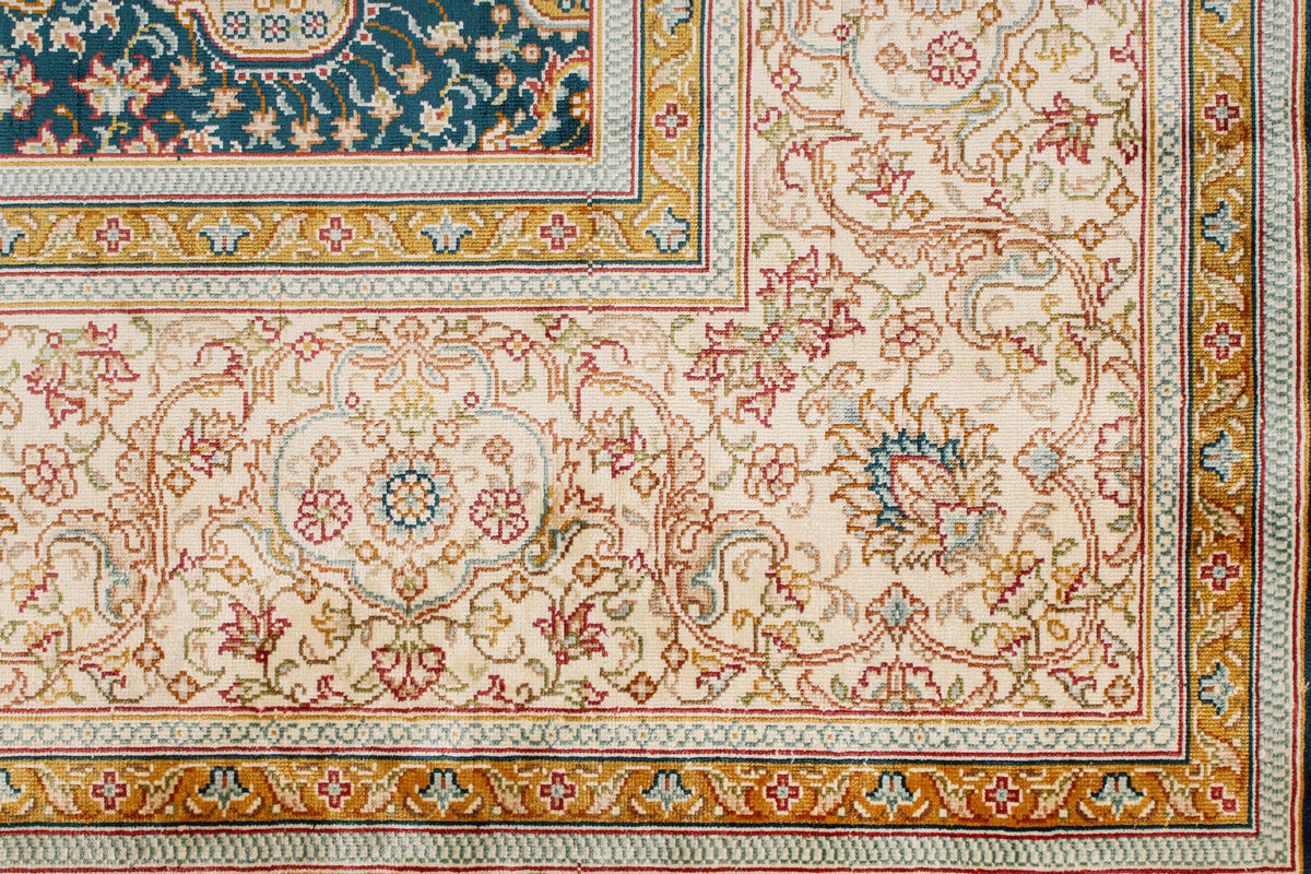 6x8 Blue and Ivory Turkish Silk Rug