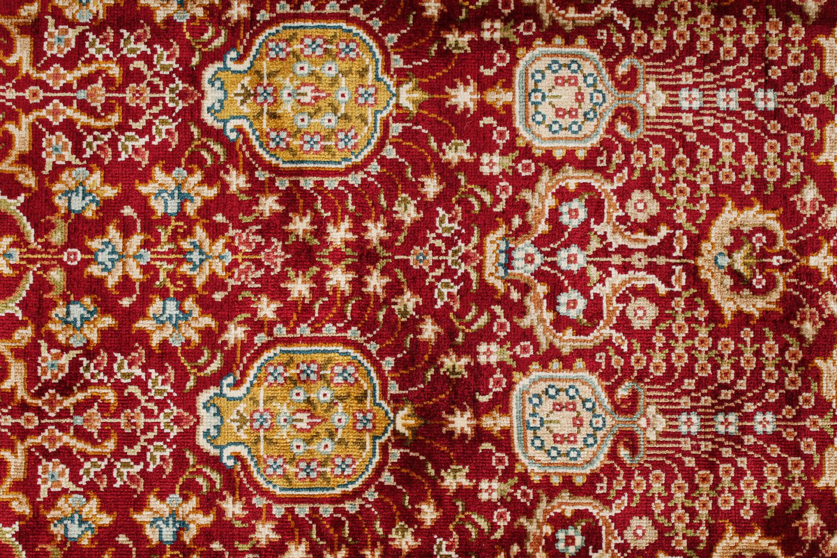 5x7 Red and Ivory Turkish Silk Rug