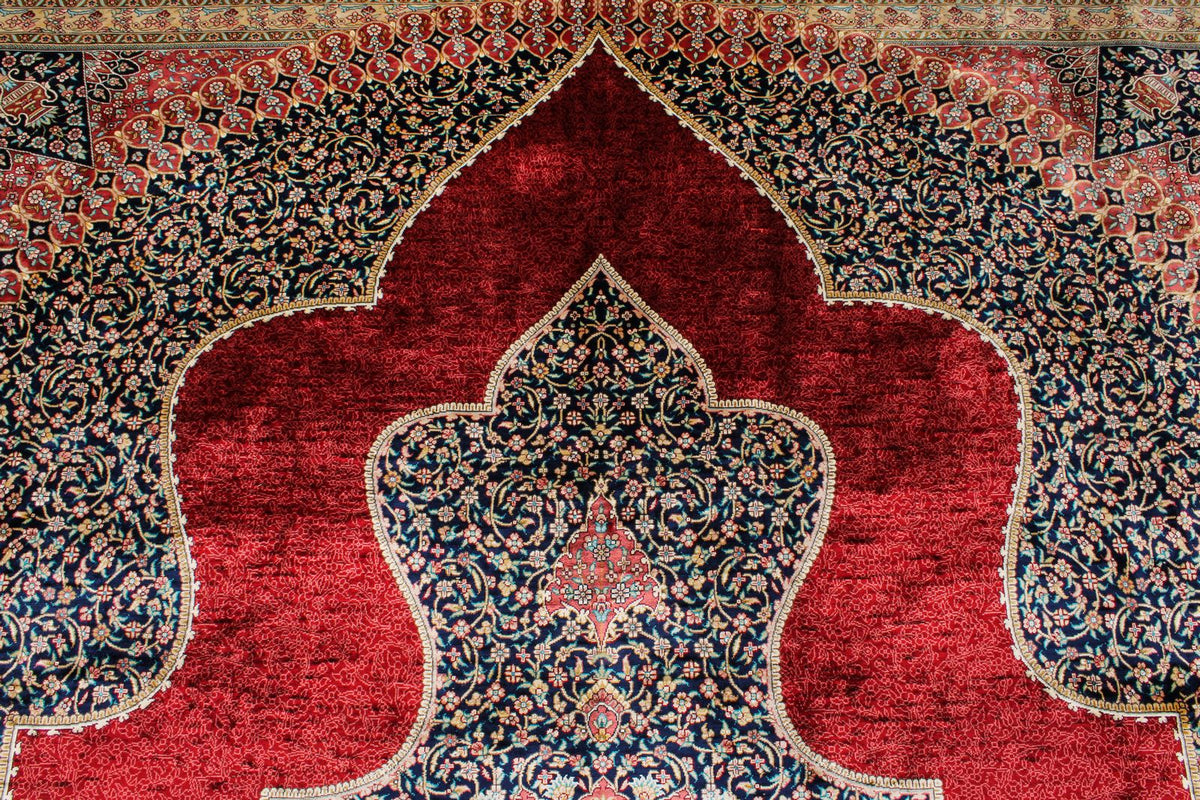 9x12 Red and Ivory Turkish Silk Rug