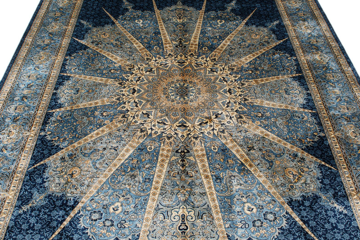 6x9 Blue and Ivory Turkish Silk Rug