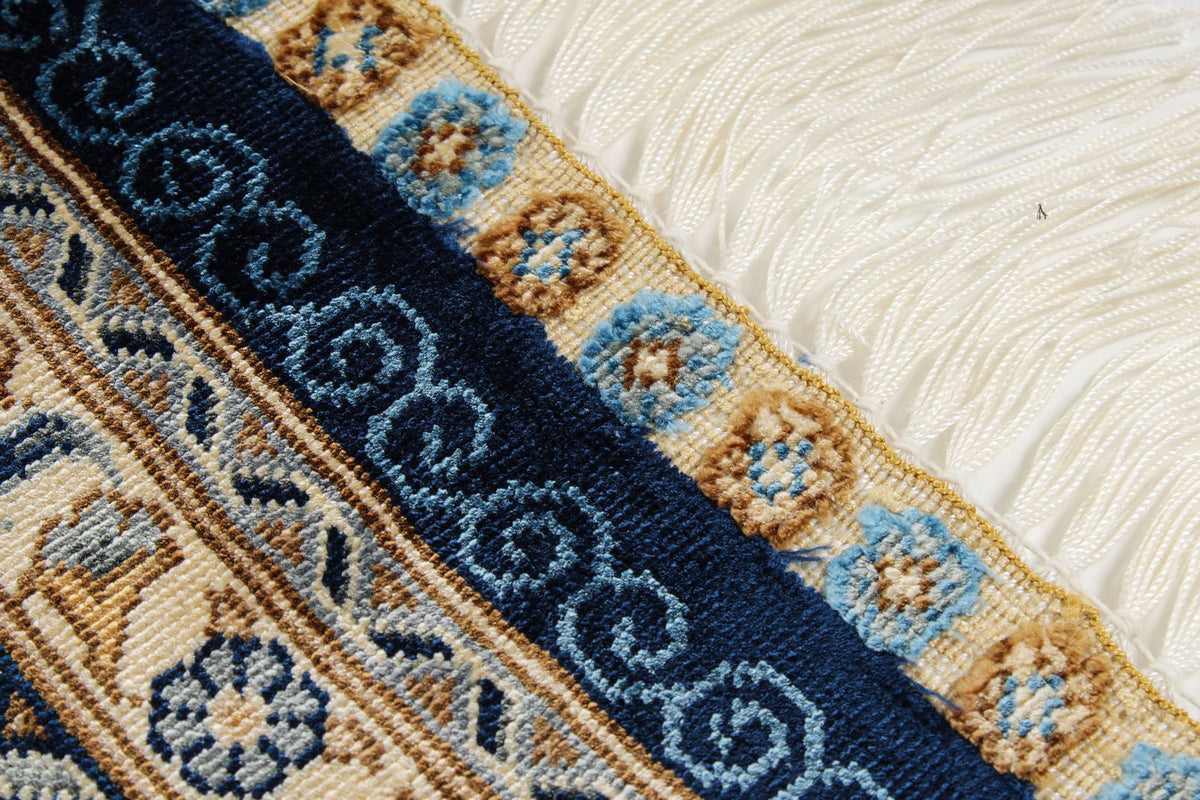 6x9 Blue and Ivory Turkish Silk Rug