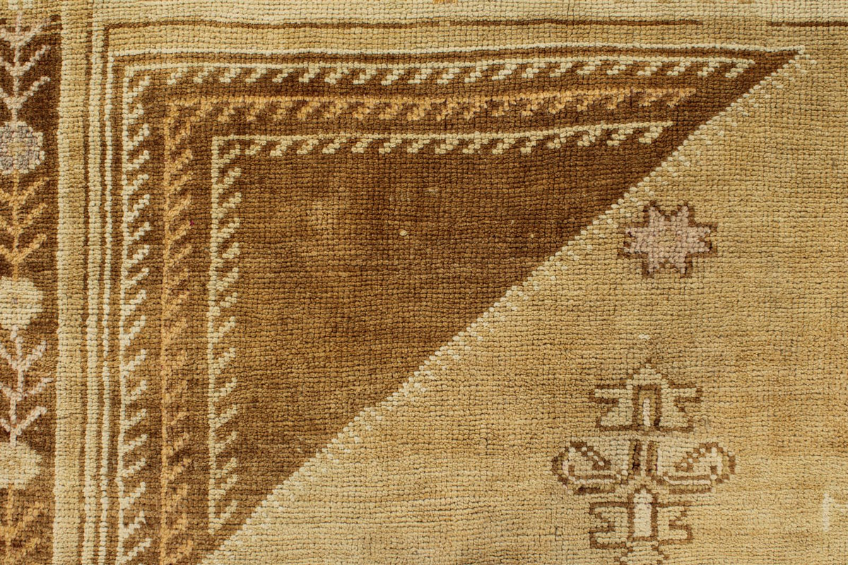 7x11 Ivory and Brown Turkish Tribal Rug