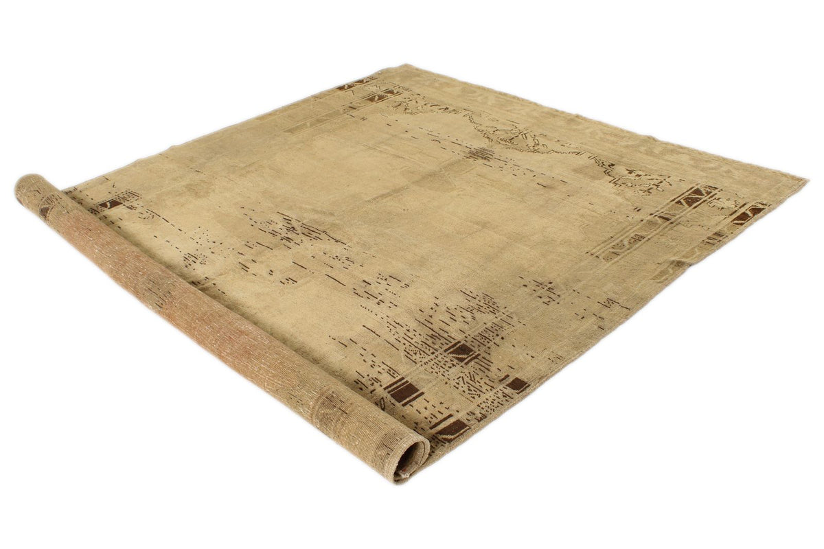 7x8 Ivory and Brown Turkish Tribal Rug