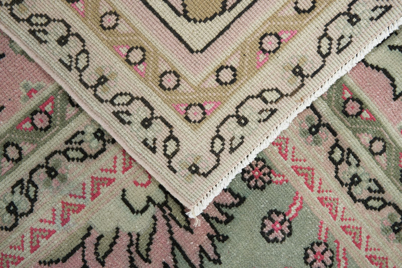9x12 Ivory and Pink Turkish Milas Rug