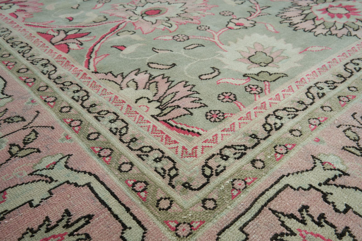 9x12 Ivory and Pink Turkish Milas Rug