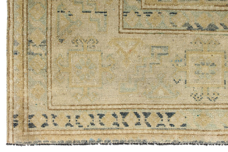 6x9 Brown and Ivory Persian Rug