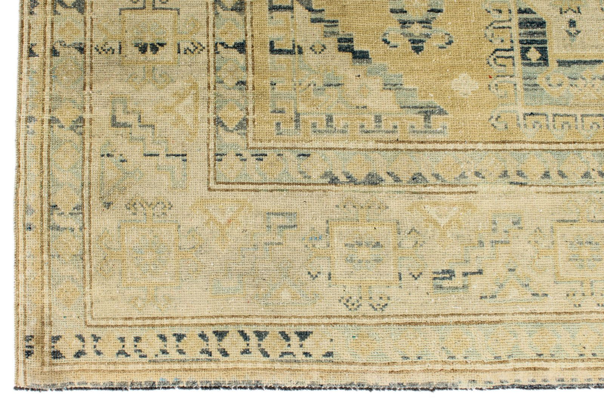 6x9 Brown and Ivory Persian Rug