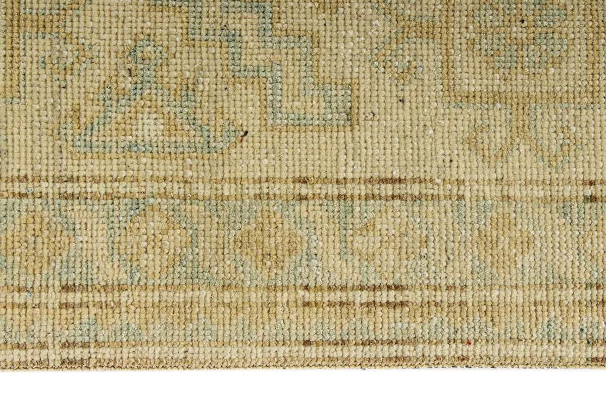 6x9 Brown and Ivory Persian Rug