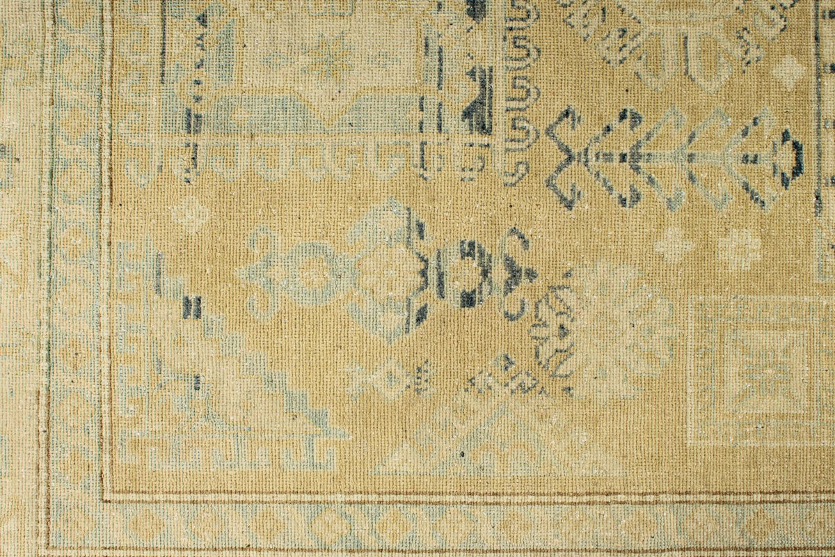 6x9 Brown and Ivory Persian Rug