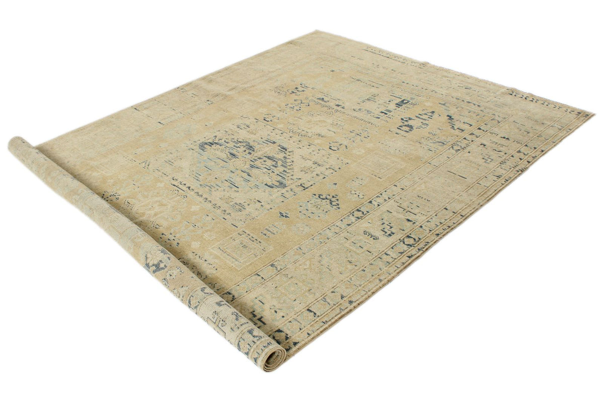 6x9 Brown and Ivory Persian Rug