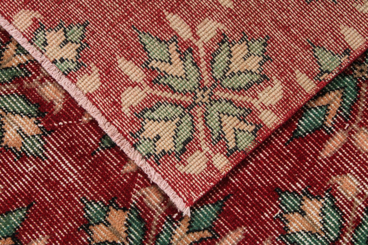 5x9 Red and Multicolor Modern Contemporary Rug