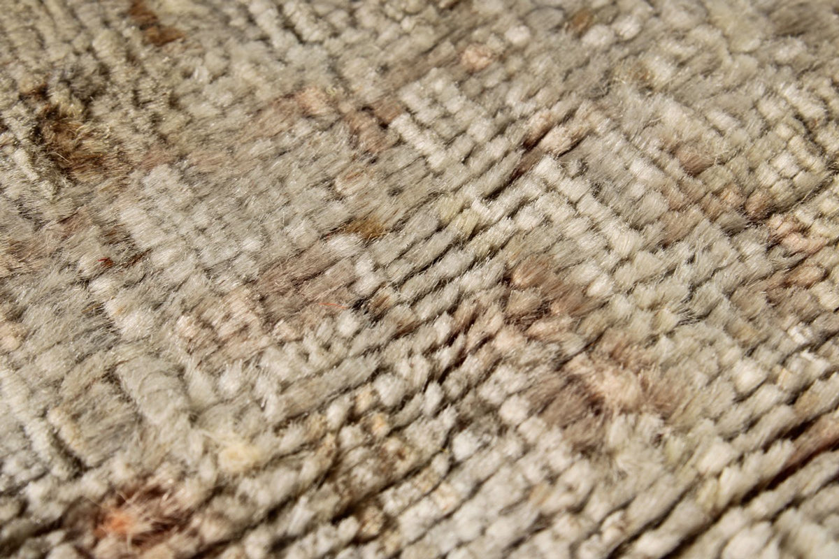 5x7 Gray and Brown Persian Rug