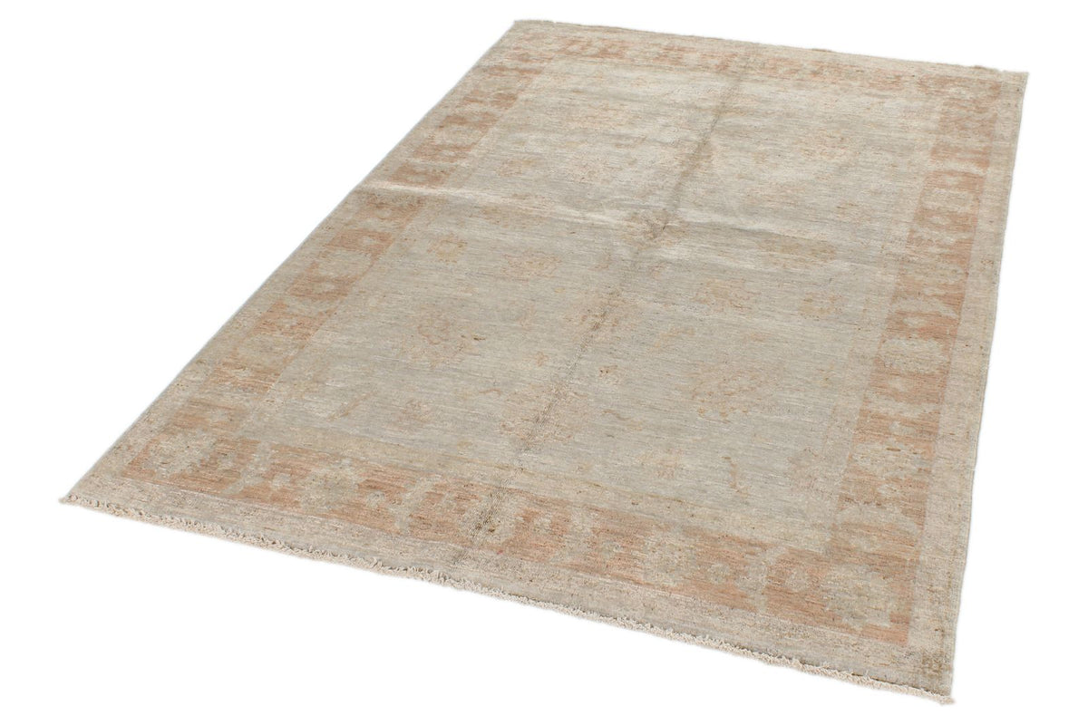 5x7 Gray and Brown Persian Rug