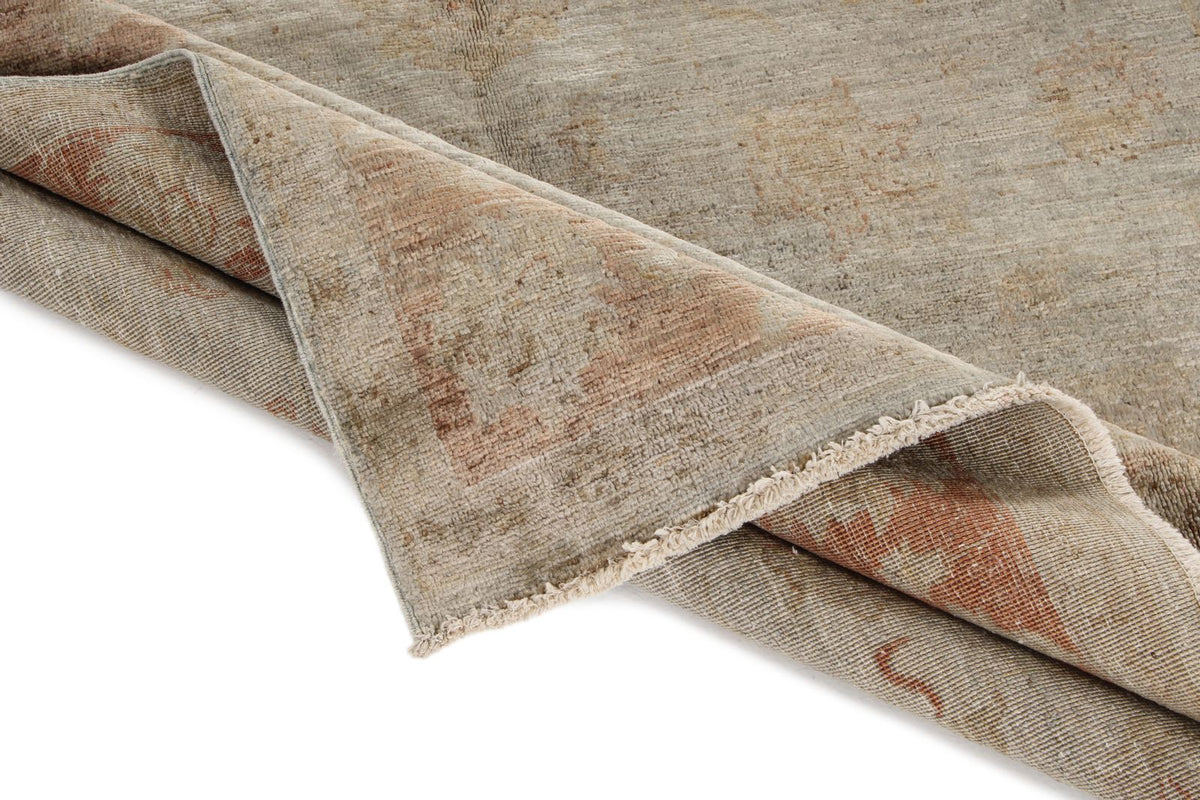 5x7 Gray and Brown Persian Rug