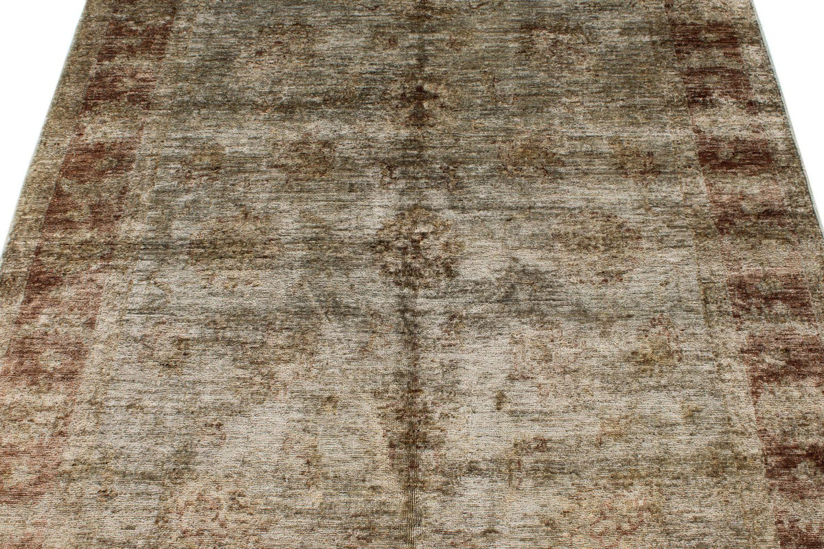 5x7 Gray and Brown Persian Rug