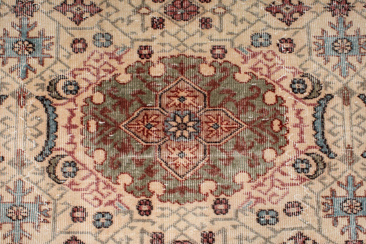 6x9 Ivory and Pink Modern Contemporary Rug