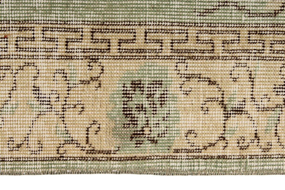 4x7 Green and Ivory Modern Contemporary Rug