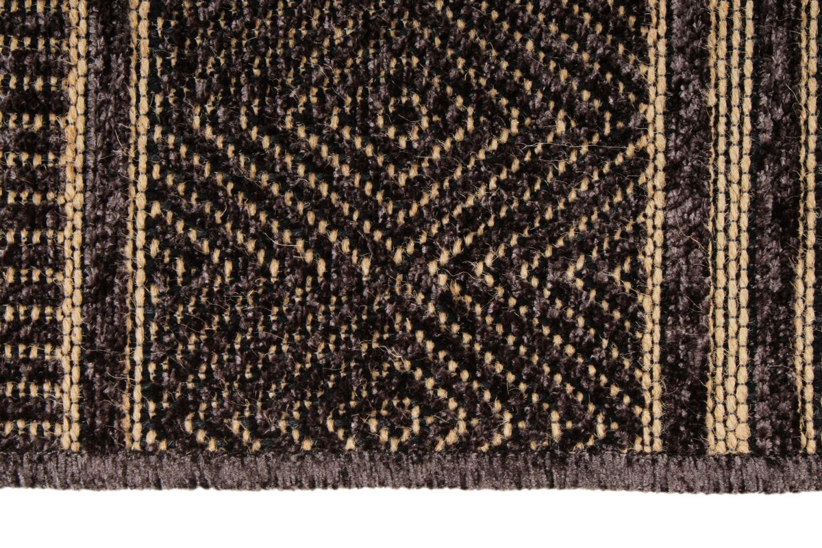 7x9 Black and Beige Modern Contemporary Rug