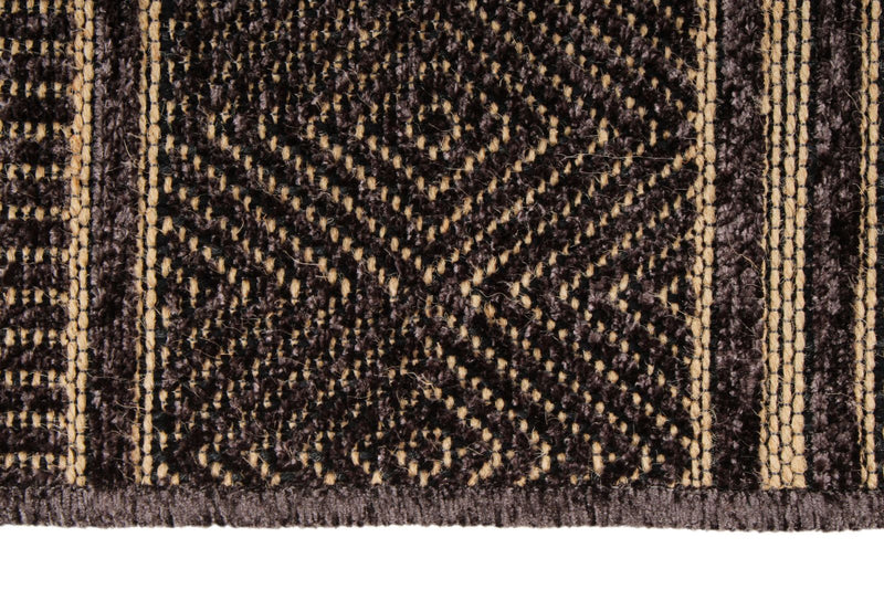 7x9 Black and Beige Modern Contemporary Rug