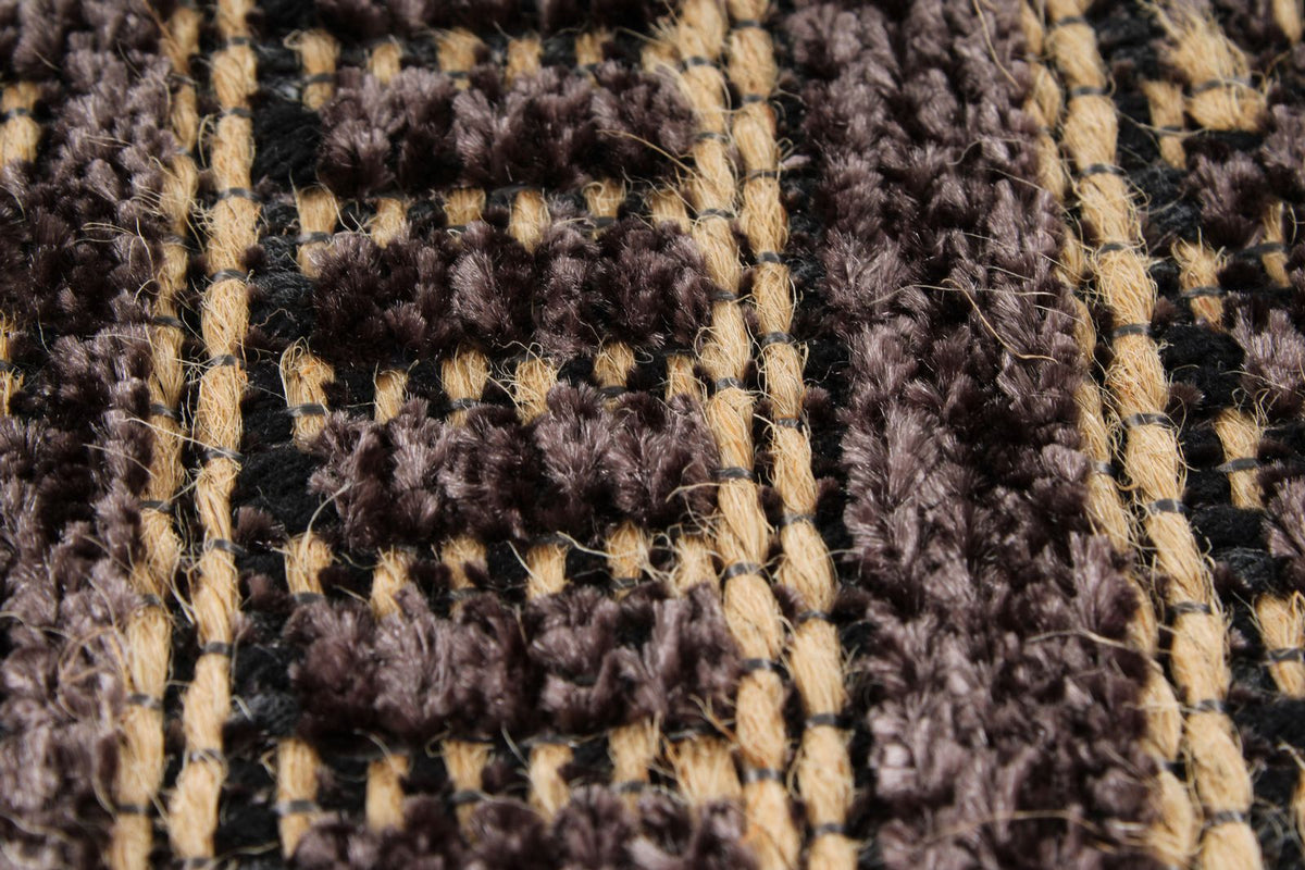 7x9 Black and Beige Modern Contemporary Rug