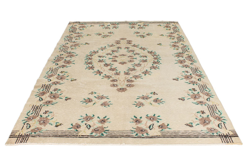 6x9 Ivory and Multicolor Turkish Anatolian Rug