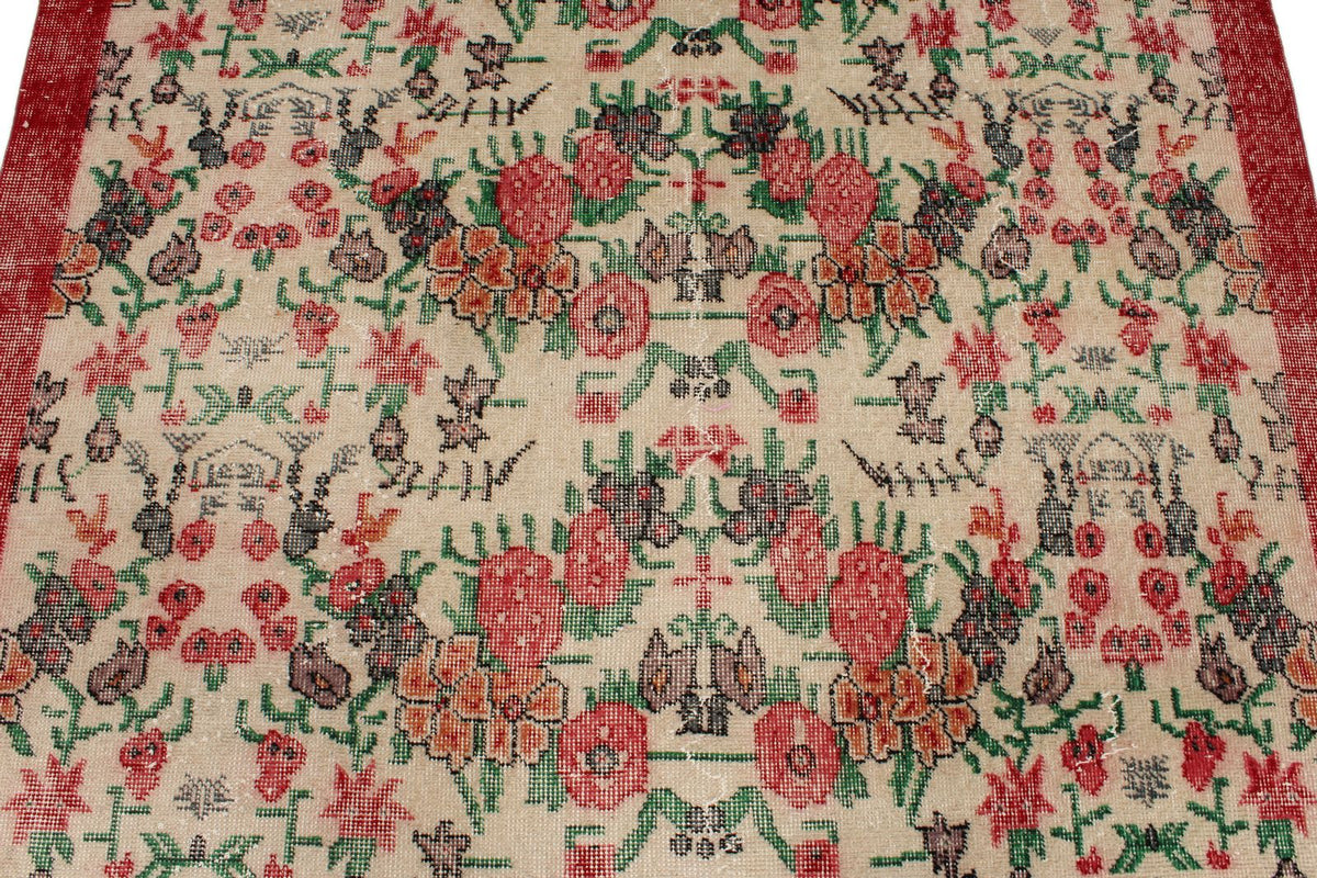 5x9 Ivory and Red Anatolian Turkish Tribal Rug