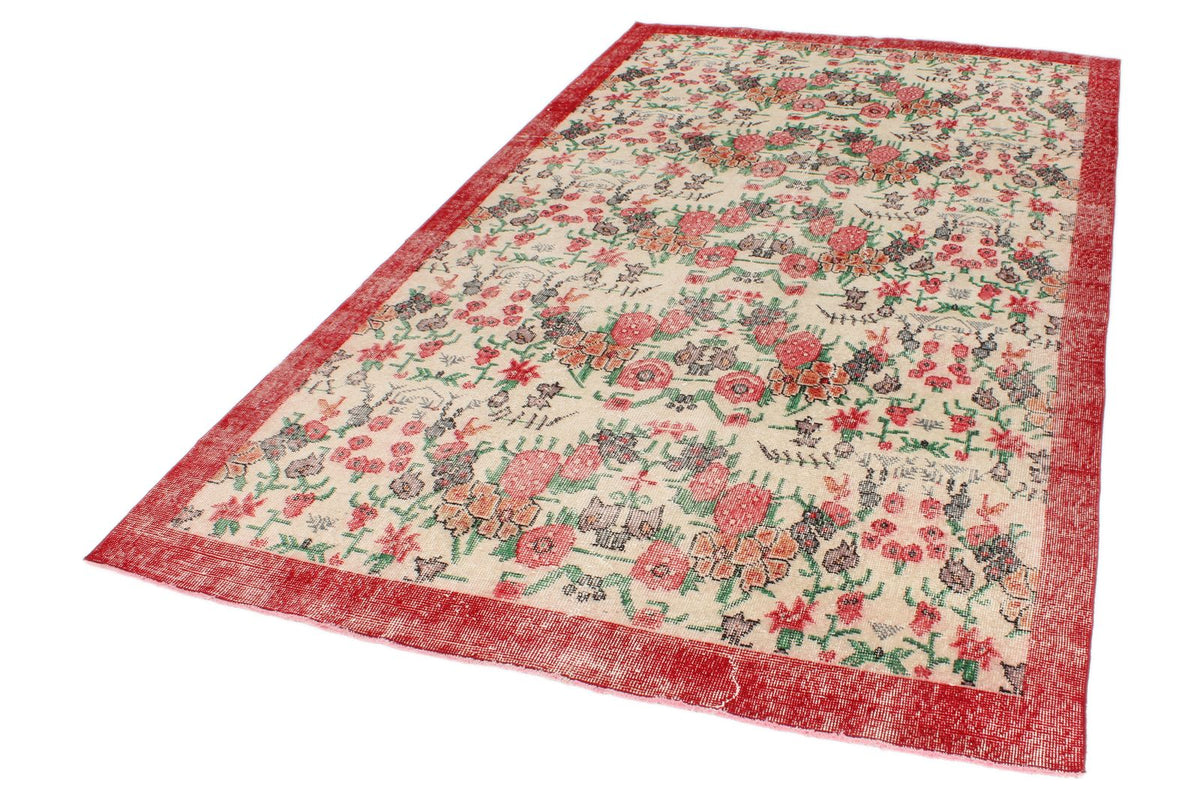 5x9 Ivory and Red Anatolian Turkish Tribal Rug