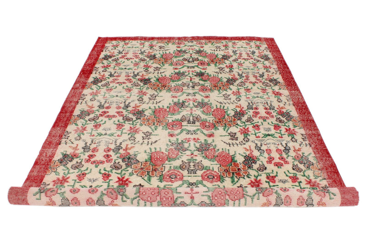 5x9 Ivory and Red Anatolian Turkish Tribal Rug