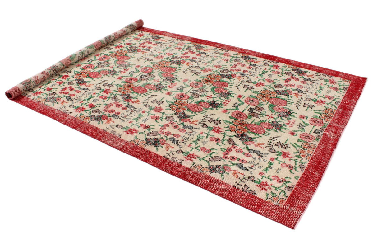 5x9 Ivory and Red Anatolian Turkish Tribal Rug