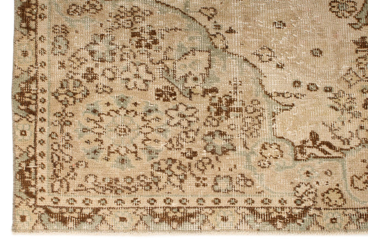 5x9 Ivory and Beige Anatolian Turkish Tribal Rug