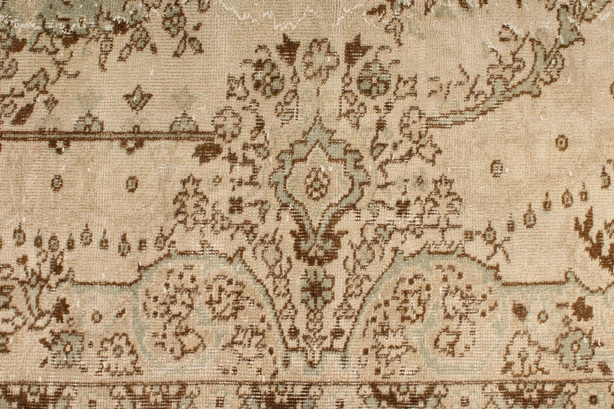 5x9 Ivory and Beige Anatolian Turkish Tribal Rug