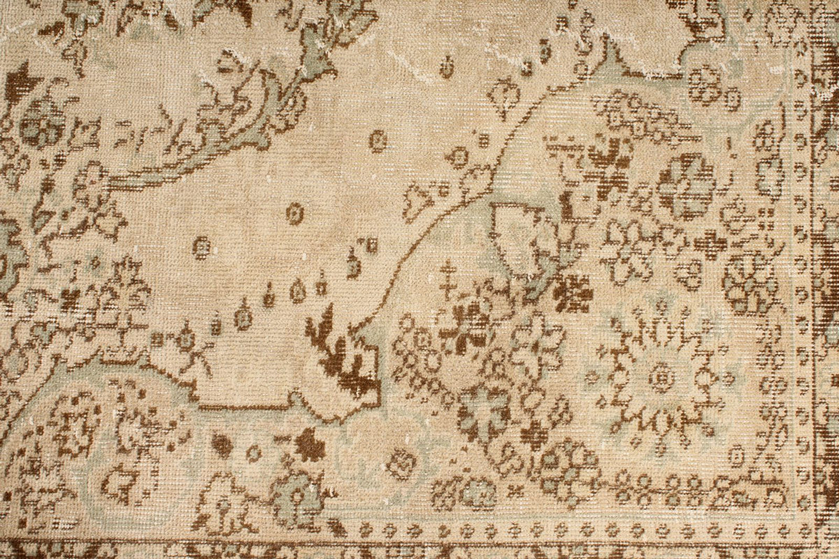 5x9 Ivory and Beige Anatolian Turkish Tribal Rug