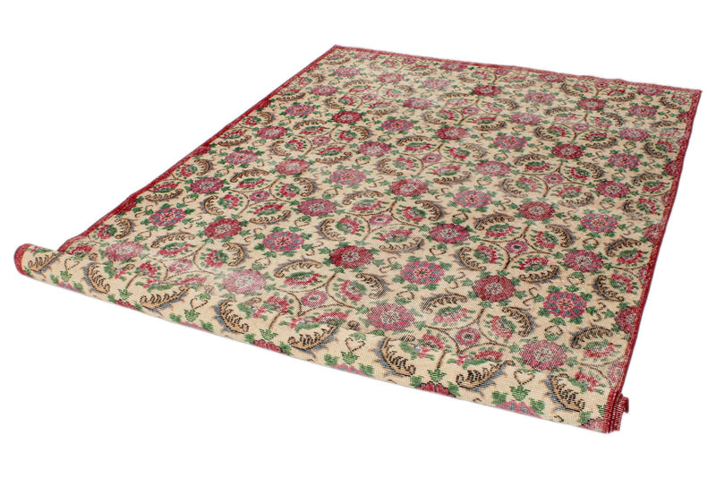 6x9 Ivory and Magenta Turkish Anatolian Rug