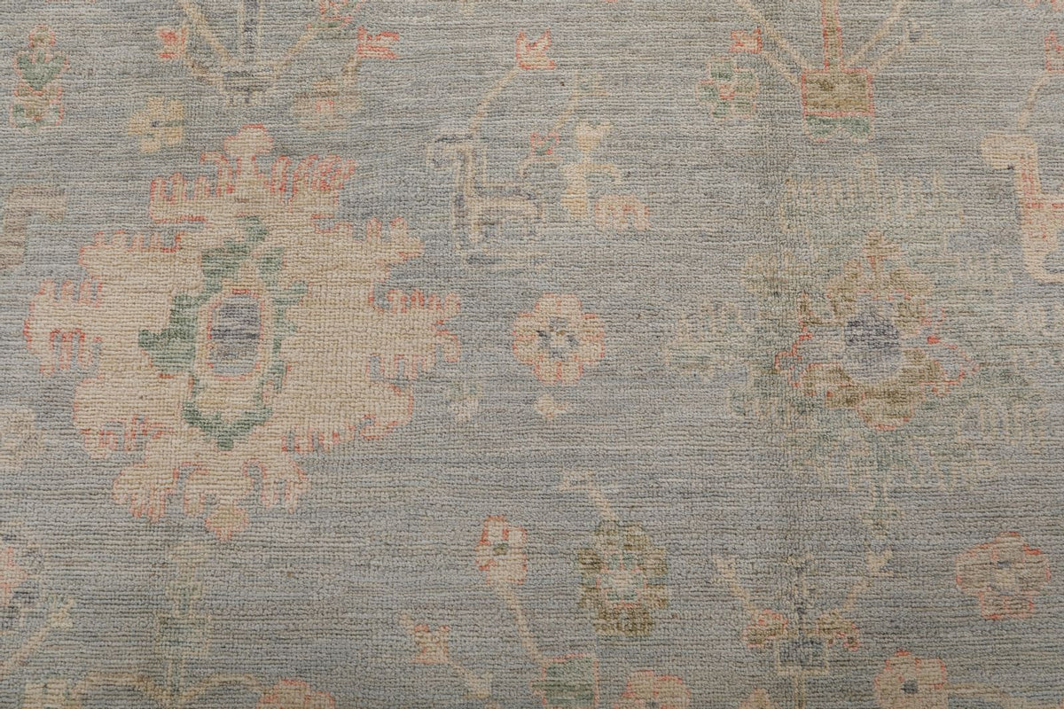 8x10 Beige and Ivory Turkish Oushak Rug