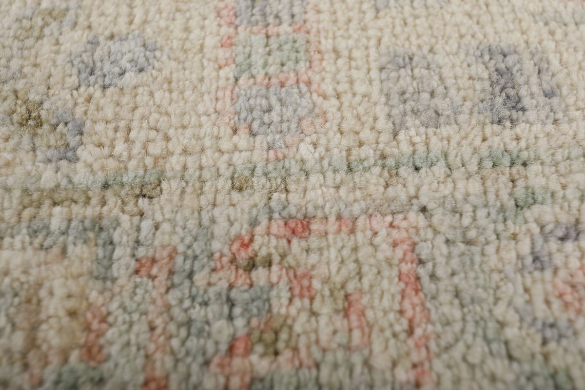 8x10 Beige and Ivory Turkish Oushak Rug