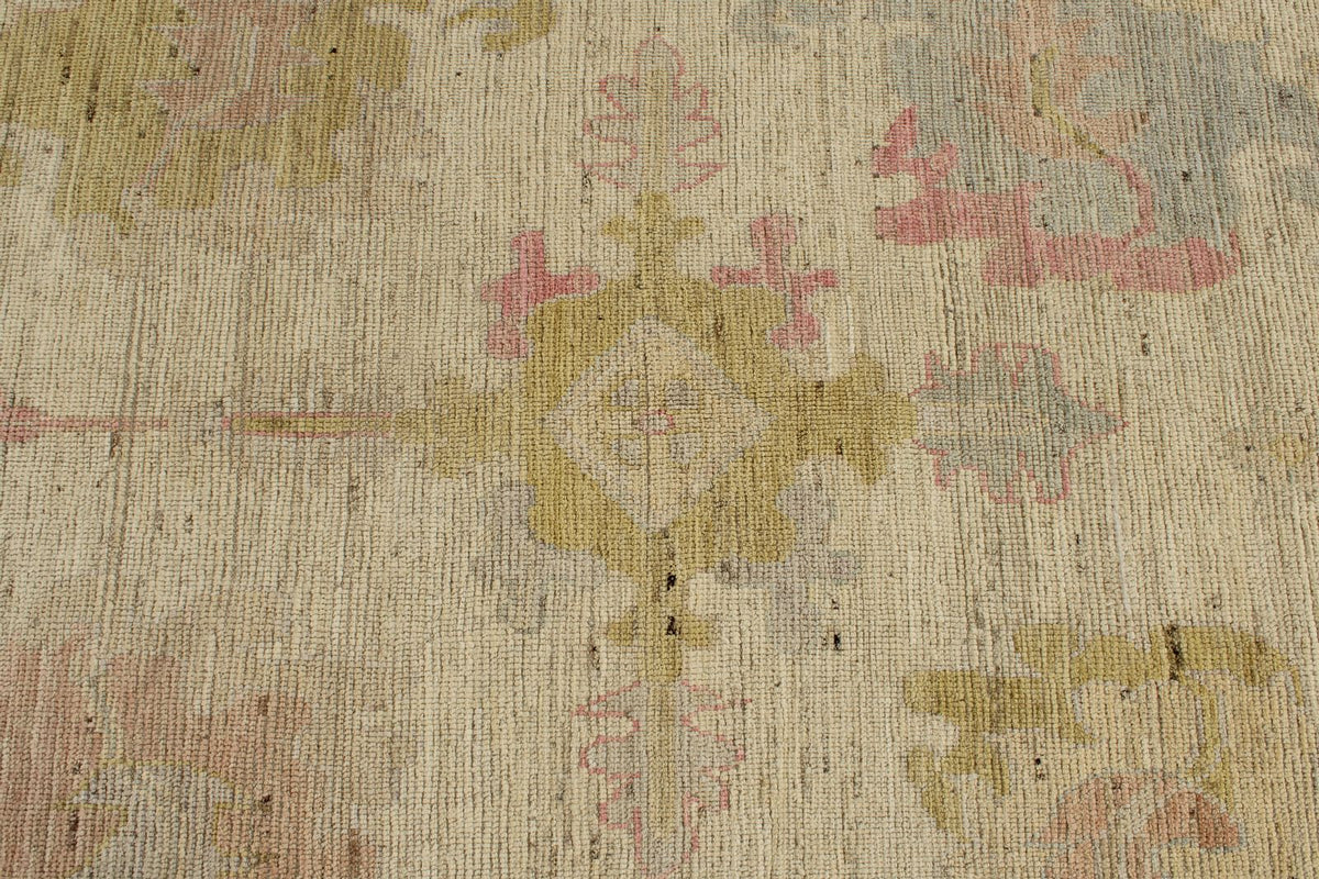 10x14 Ivory and Pink Turkish Oushak Rug