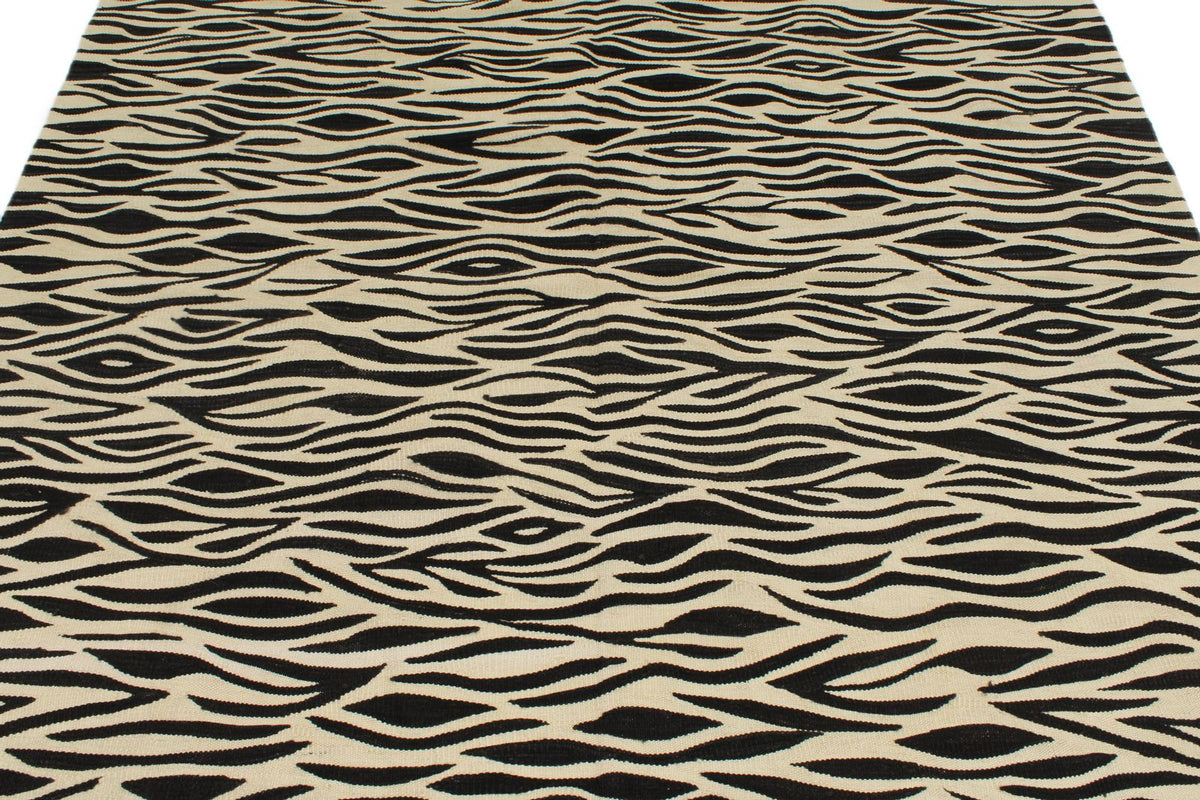 6x8 Black and Ivory Turkish Tribal Rug