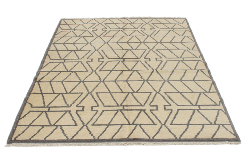 5x7 Beige and Gray Turkish Tribal Rug