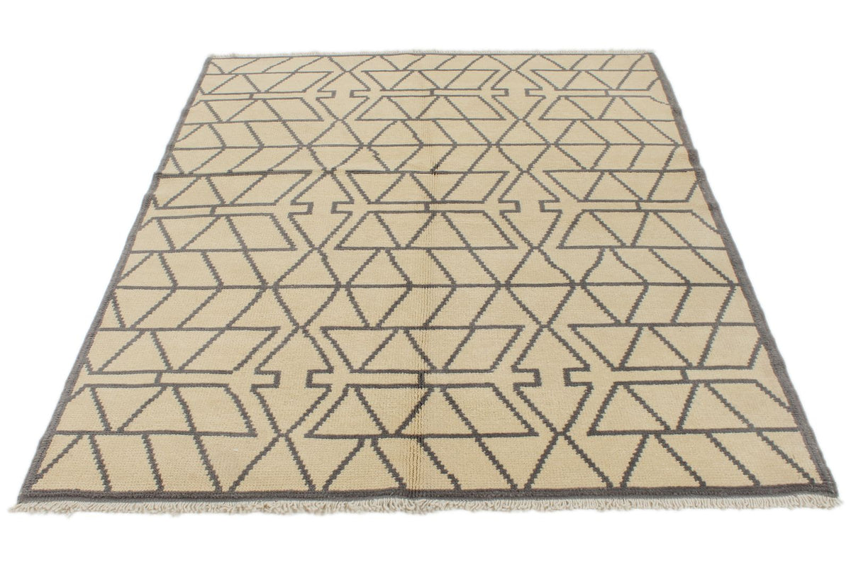 5x7 Beige and Gray Turkish Tribal Rug