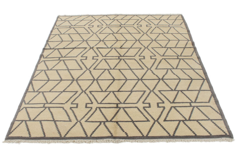 5x7 Beige and Gray Turkish Tribal Rug