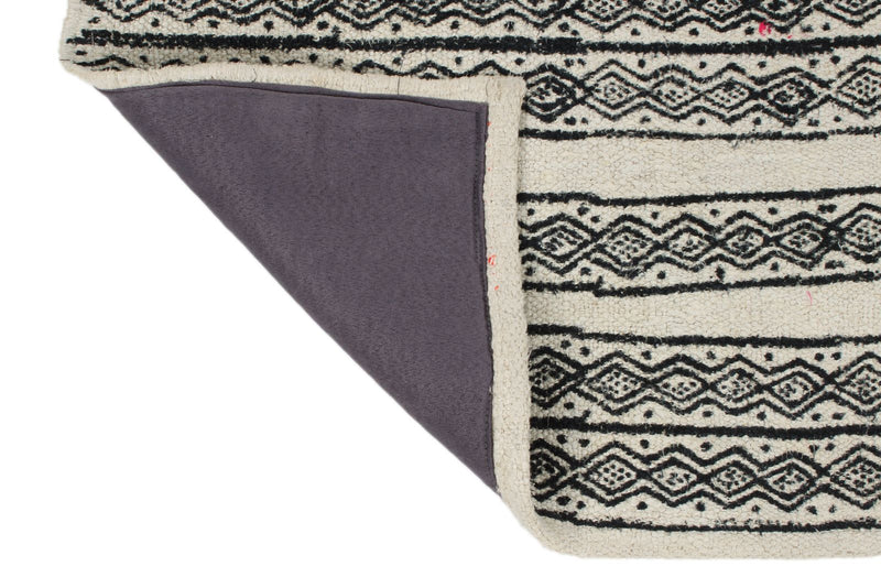 6x9 Ivory and Black Turkish Tribal Rug